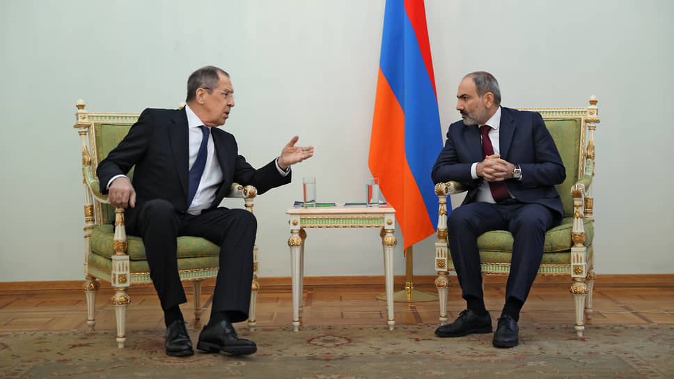 На Ереван и Баку навалились всем правительством