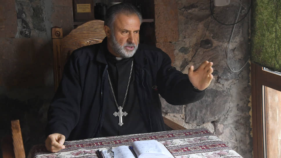 Настоятель монастыря Дадиванк побеседовал с “Ъ” о карабахском конфликте