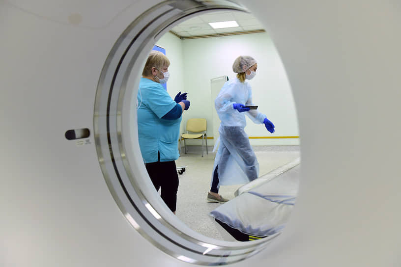 Инфекционная больница имени С.П.Боткина во время работы в эпидемию коронавируса. Отделение, где делают МРТ