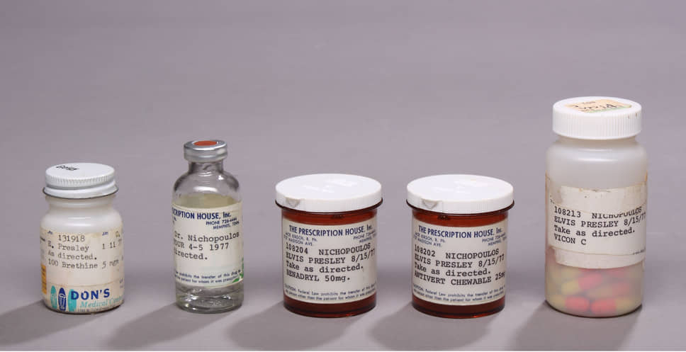 Тайный борец с наркотиками Элвис Пресли злоупотреблял рецептурными лекарствами. Их ему выписывал в огромных количествах личный врач Джордж Никопулос