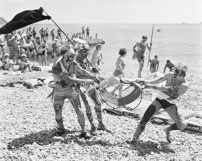 Праздник Нептуна в международном молодежном лагере «Спутник», 1970 год