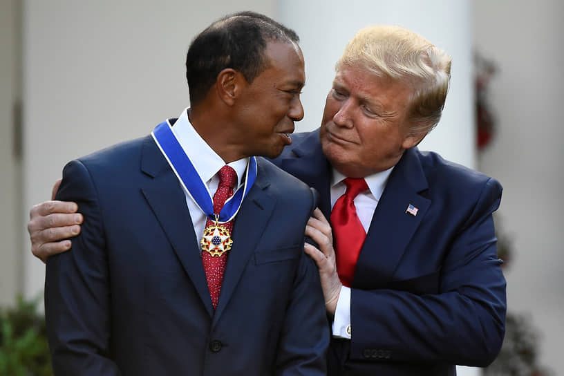 В 2019 году Дональд Трамп наградил спортсмена Президентской медалью Свободы — одной из двух высших наград США для гражданских лиц. Это была не первая встреча спортсмена с президентом — как минимум дважды они играли вместе в гольф