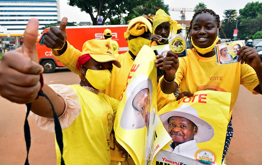 Сторонники президента Уганды Йовери Мусевени