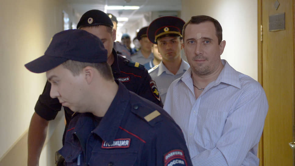 Обвиняемый в участии в массовых беспорядках на Болотной площади 6 мая 2012 года Александр Марголин перед оглашением приговора, 2014 год