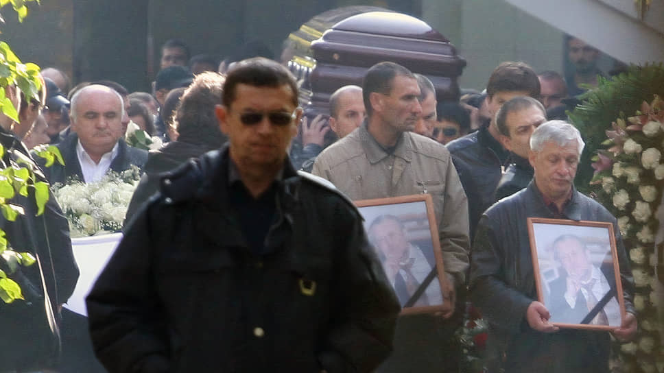 Похороны криминального авторитета Вячеслава Иванькова в 2009 году