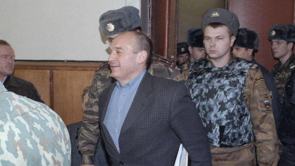 Экс-депутат законодательного собрания Петербурга Юрий Шутов в суде