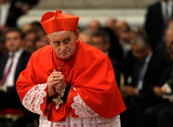 Священник Эрнест Симон Трошани был арестован после того, как в 1963 году отслужил рождественскую мессу. Его также обвинили в проведении поминальной службы по убитому президенту США Джону Кеннеди. В общей сложности Трошани провел в заключении 28 лет. В 2016 году папа римский Франциск возвел Трошани в сан кардинала.