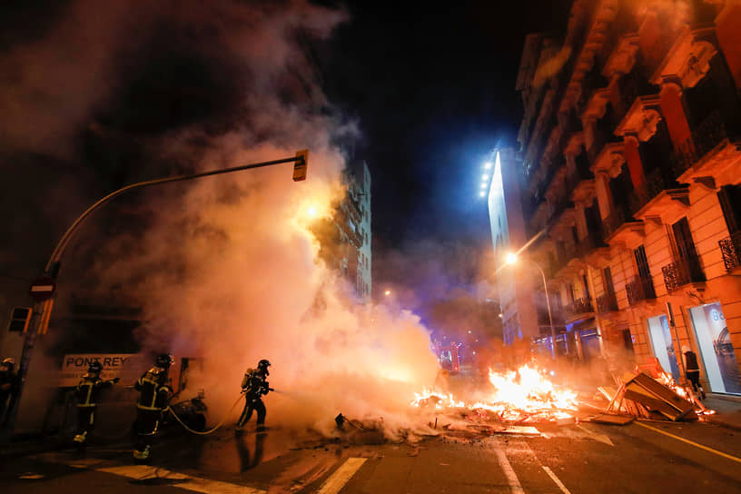 Массовые беспорядки в Барселоне, Испания 