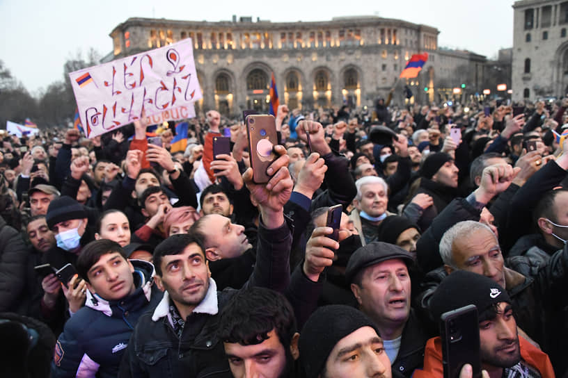 Никол Пашинян в ходе акции анонсировал масштабную конституционную реформу