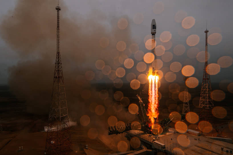 Космодром Байконур, Казахстан. Запуск ракеты-носителя «Союз-2.1а» с разгонным блоком «Фрегат»