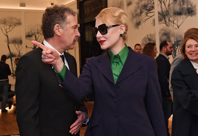 Предприниматель Александр Мамут и актриса, режиссер Рената Литвинова на церемонии открытия кинотеатра «Художественный»