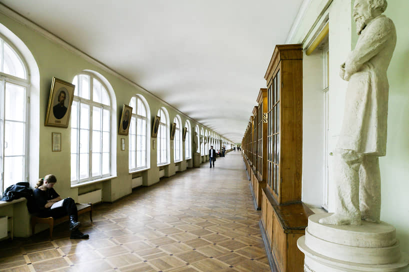 Главное здание Двенадцати коллегий Санкт-Петербургского госуниверситета