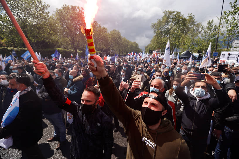 Акция протеста полицейских во Франции 