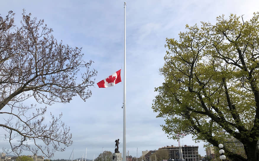 30 мая по всей Канаде были приспущены государственные флаги в знак траура. В некоторых городах траур продлится 215 часов — по часу за каждого умершего ребенка.