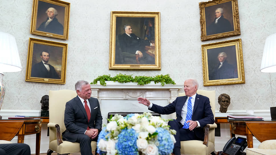 Король Иордании Абдалла II (слева) и президент США Джо Байден во время встречи