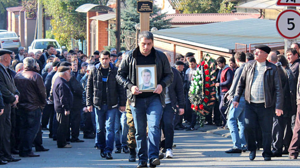 Похороны Владимира Цкаева, погибшего в отделении полиции