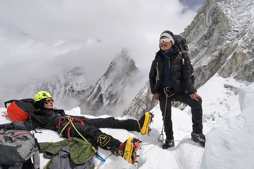 «Чтобы сходить на Эверест, нужно иметь опыт скальных восхождений, потому что там есть скальный участок 30–35 метров»
