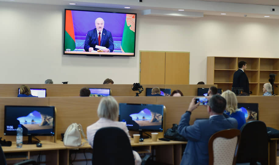 Президент Белоруссии Александр Лукашенко во время пресс-конференции
