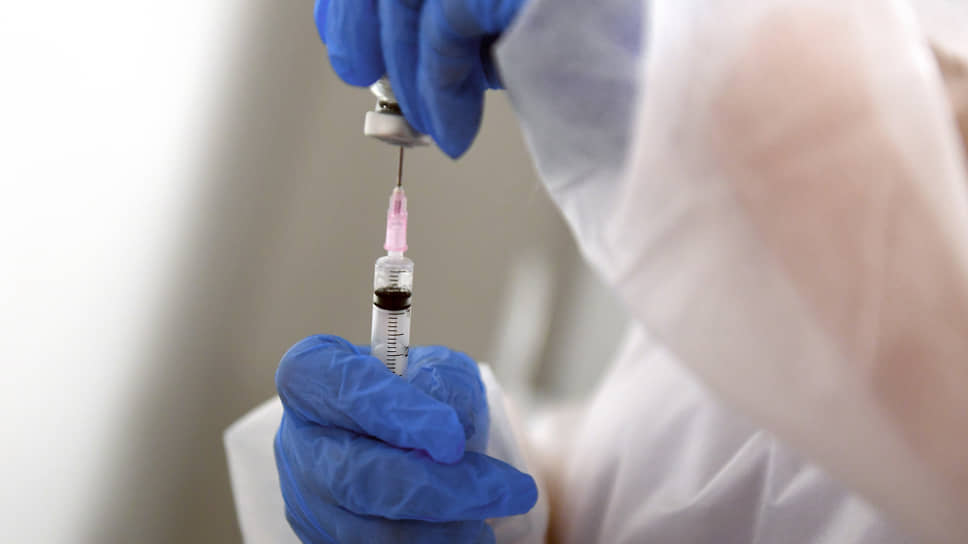 В России появится пятая вакцина, среди привившихся разыграют деньги