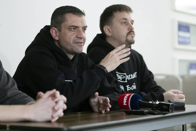 Футбольный специалист Виктор Кашшаи (слева)