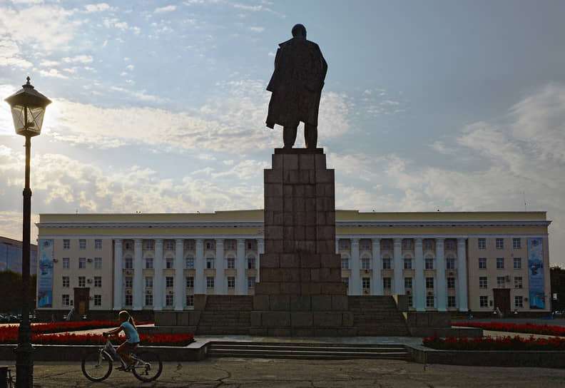 Памятник Владимиру Ленину — символ Ульяновска