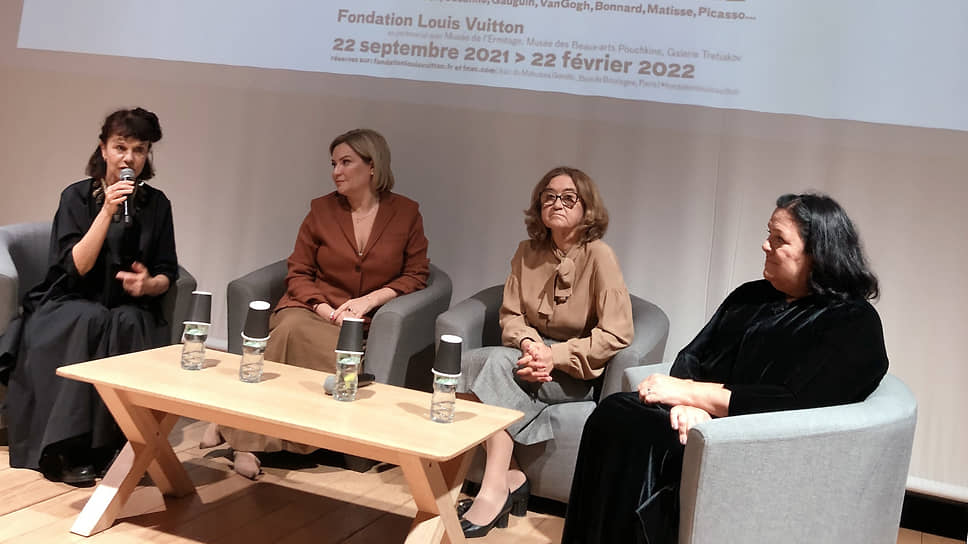 Слева направо: директор ГМИИ имени Пушкина Марина Лошак, министр культуры России Ольга Любимова, директор Государственной Третьяковской галереи Зельфира Трегулова и главный хранитель музейной коллекции Государственного Эрмитажа Светлана Адаскина