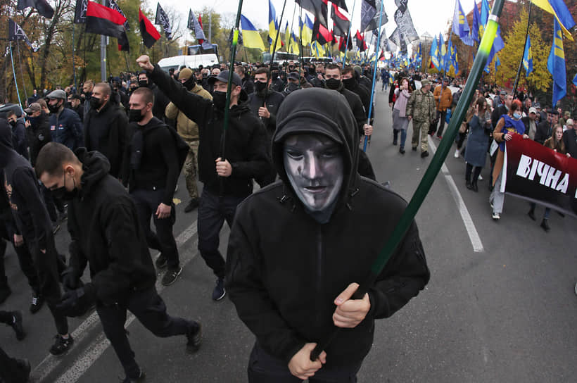 Киев. Марш националистов в честь Дня защитников и защитниц Украины