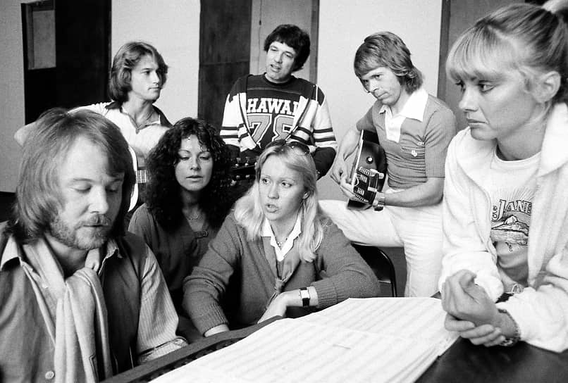 Вторая часть тура, которую ABBA провела в Скандинавии в январе 1975 года, полностью отличалась от первой: группа собирала полные залы. В течение трех недель летом 1975 года ABBA дала 16 концертов на открытом воздухе в Швеции и Финляндии, привлекая тысячи зрителей. Их шоу в Стокгольме в луна-парке Grona Lund просмотрели 19 тыс. человек
