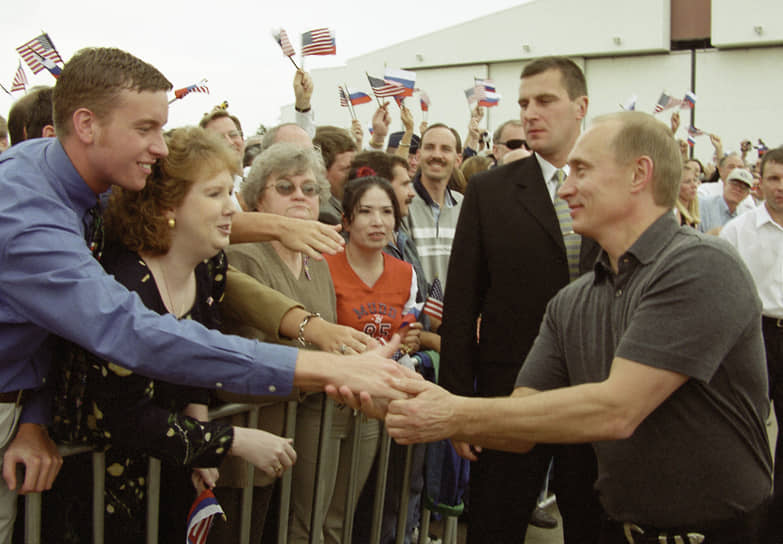 Жители города Кроуфорда приветствуют российского лидера