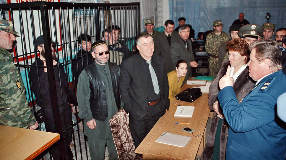 25 декабря 2001 года Верховный суд Дагестана признал Радуева виновным по всем пунктам обвинения, исключив из него лишь «организацию незаконных вооруженных формирований». Салман Радуев был приговорен к пожизненному заключению с отбыванием наказания в исправительной колонии особого режима №14 главного управления исполнения наказаний по Пермской области, более известной как колония «Белый лебедь»