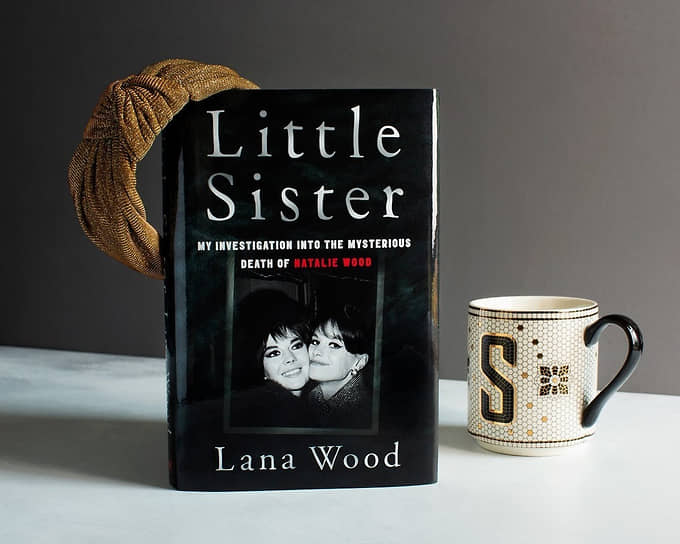 К 40-й годовщине смерти сестры Лана Вуд выпустила книгу – «расследование таинственной смерти Натали Вуд». Большую часть книги занимает вовсе не расследование, а рассказ Ланы о собственной непростой судьбе и дрязгах между членами семьи