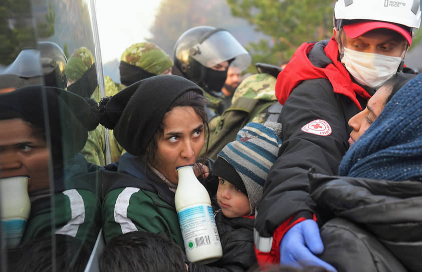 Гуманитарная помощь мигрантам на белорусско-польской границе