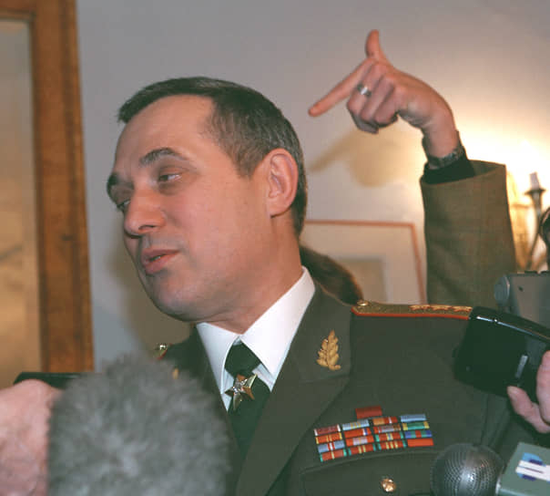 Через несколько месяцев после начала операции в Чеченской республике получил должность главы Северо-Кавказского военного округа