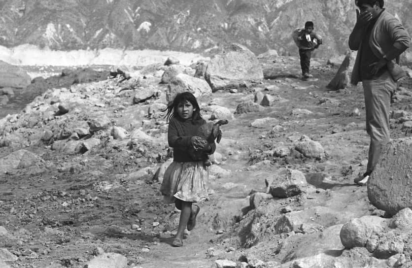 31 мая 1970 года в окрестностях горы Уаскаран в Перу произошло землетрясение, сорвавшее со склонов до 5 млн кв. м снега и льда. Скорость лавины достигла 320 км/ч, она разрушила поселок Ранраирка и снесла город Юнгай. Погибли до 70 тыс. человек. Еще 500 тыс. жителей лишились своих домов