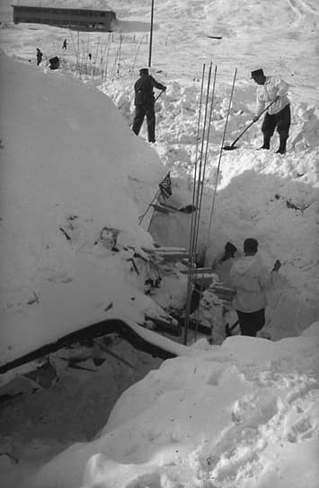 20 января 1951 года в швейцарских, австрийских и итальянских Альпах после схода нескольких лавин погибли 245 человек. Еще более 45 тыс. человек на несколько недель остались отрезаны от внешнего мира