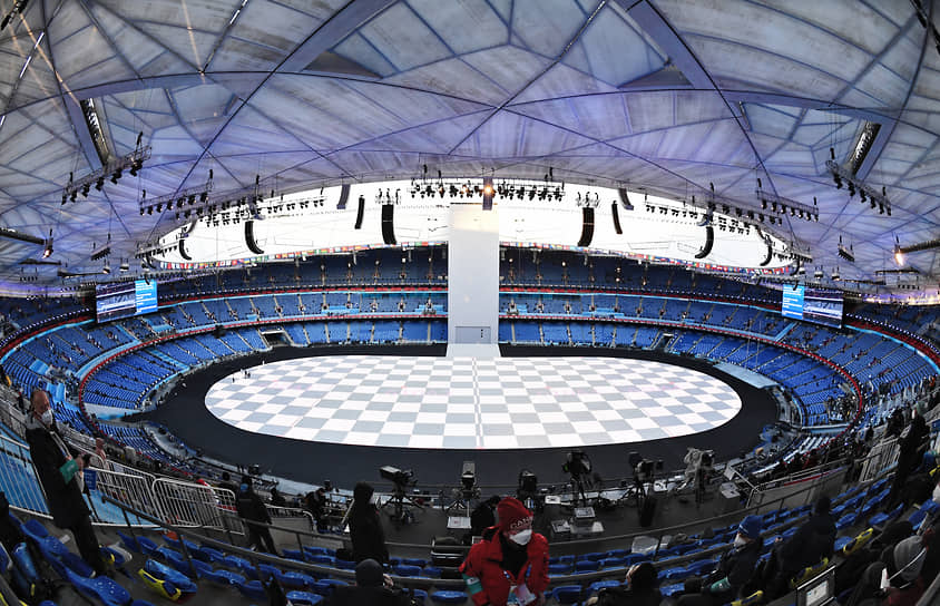 На том же стадионе проходили церемонии открытия и закрытия Олимпийских игр 2008 года 