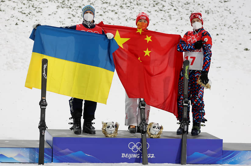 Слева направо: украинец Александр Абраменко, китаец Ци Гуанпу и россиянин Илья Буров