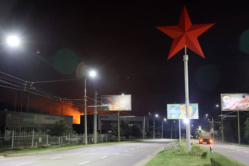 Пожар на Донецком пивоваренном заводе в результате обстрела