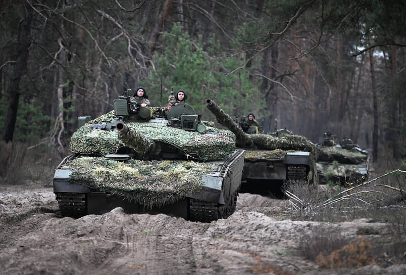 Танки Т-80 ВС РФ на Краснолиманском направлении