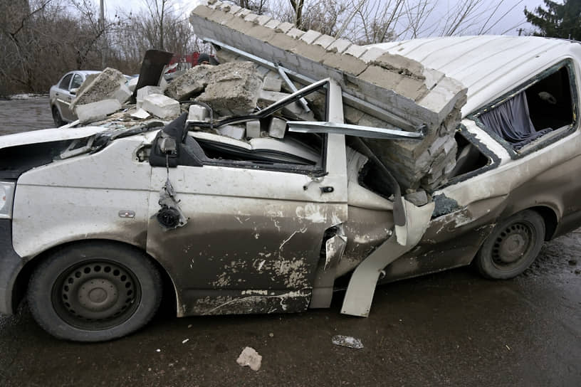 Последствия удара ВСУ по Лисичанску 4 февраля, в ходе которого погибло 28 человек