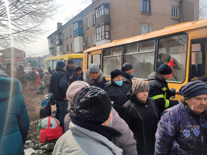 Эвакуация людей из Покровска