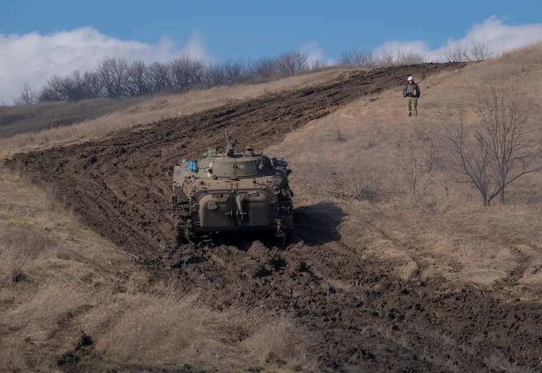 Бахмут, Украина. Украинская боевая машина пехоты БМП-2