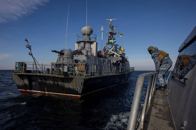 Патрульные катера береговой охраны Украины курсируют в Черном море 