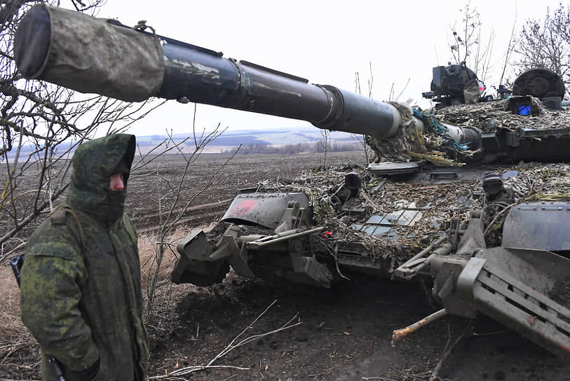 Брошенный украинский танк