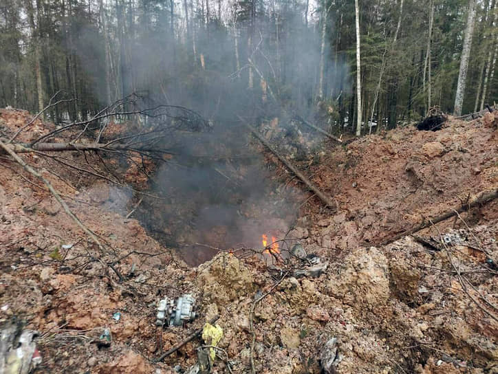 Крушение самолета истребителя-перехватчика МиГ-31 в Ленинградской области