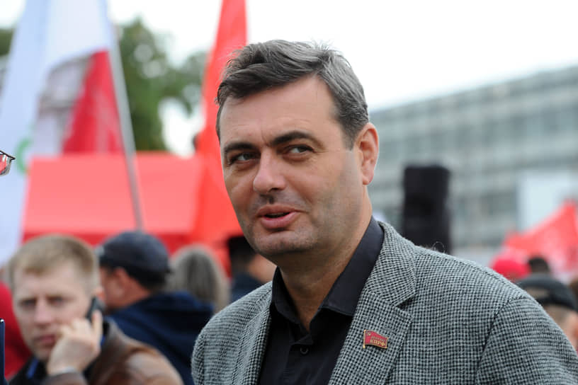 Депутат заксобрания Приморья от КПРФ Артем Самсонов в 2018 году