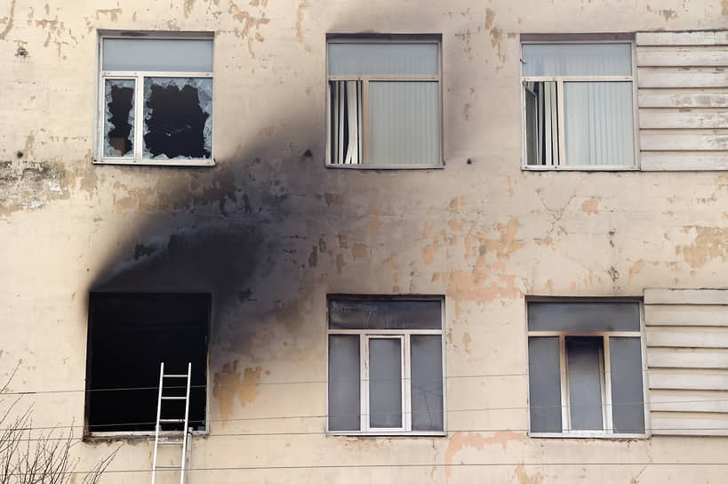 Последствия пожара в здании Центрального научно-исследовательского института войск Воздушно-космической обороны