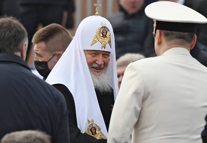 Патриарх Московский и Всея Руси Кирилл перед началом парада в Москве