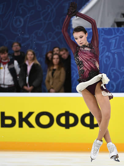 После изменения правил сложные каскады из прыжков, которые раньше исполняли российские фигуристки уровня Анны Щербаковой (на фото), делать на соревнованиях станет невыгодно