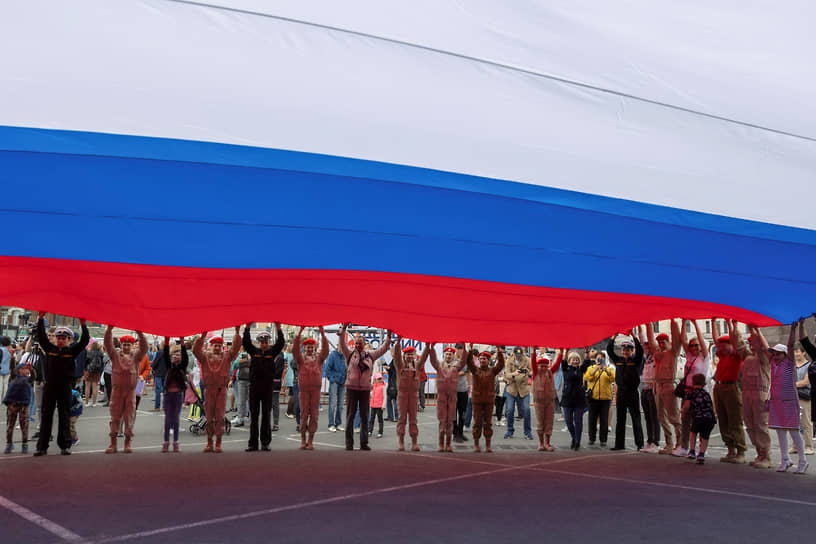 Участники  движения «Юнармия» во Владивостоке